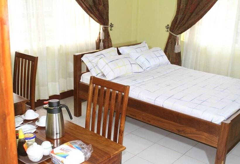هتل Arusha Family Retreat Resort