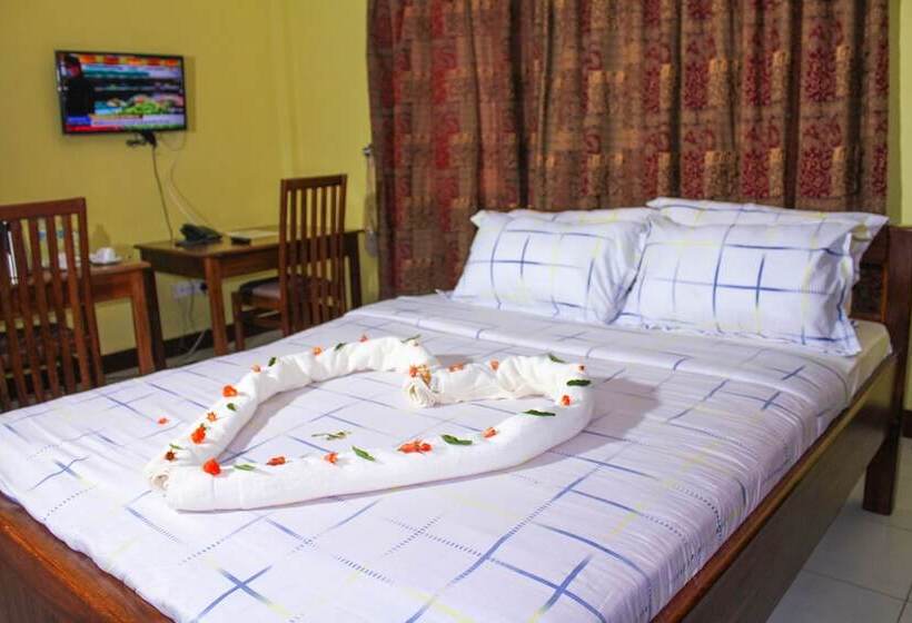 هتل Arusha Family Retreat Resort