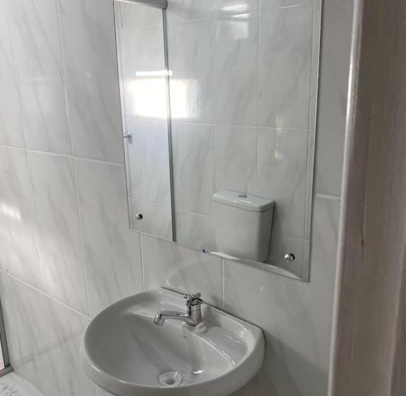 בית מלון כפרי Avenida Center