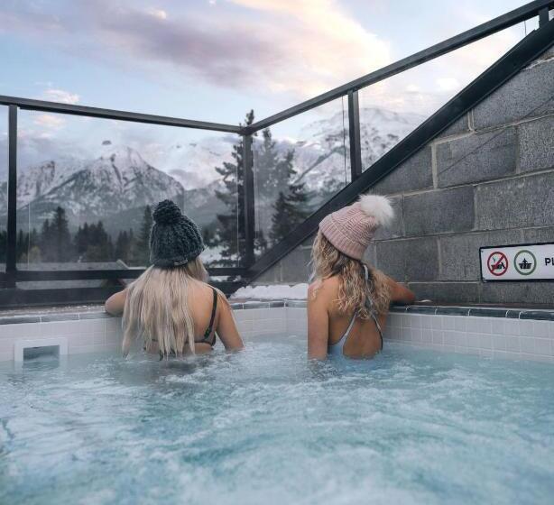 酒店 Basecamp Suites Canmore