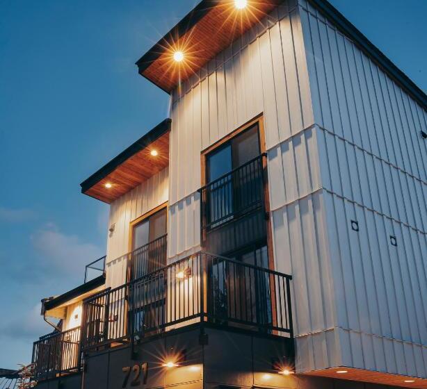 酒店 Basecamp Suites Canmore