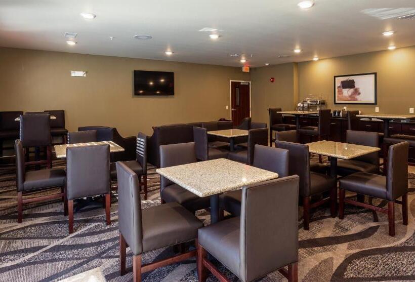 בית מלון כפרי Cobblestone Inn & Suites  Brookville