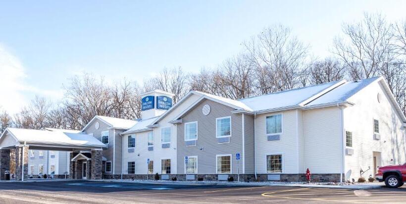 בית מלון כפרי Cobblestone Inn & Suites  Brookville