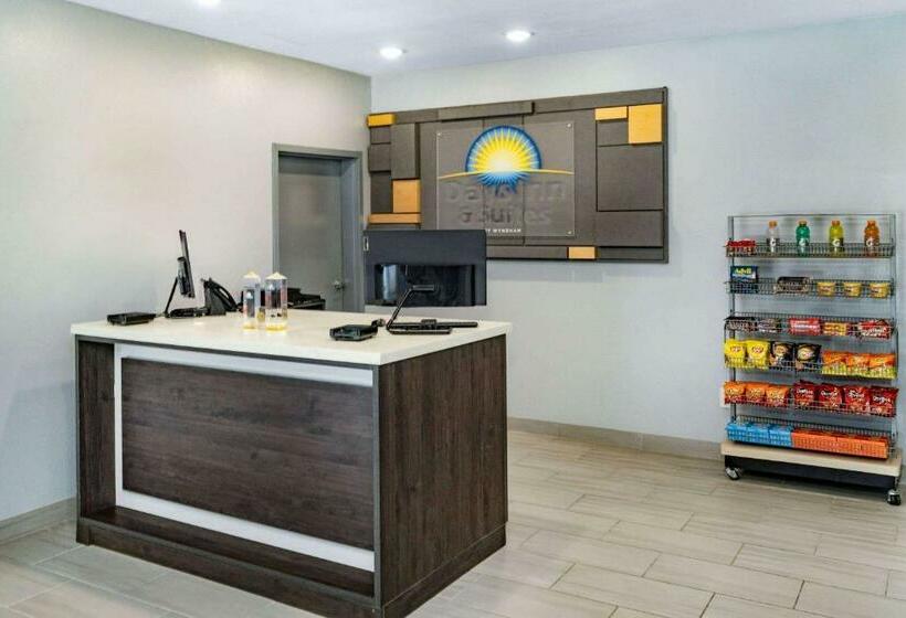 בית מלון כפרי Days Inn & Suites By Wyndham Horn Lake   Memphis Graceland