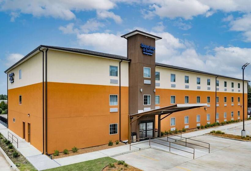 בית מלון כפרי Days Inn & Suites By Wyndham Horn Lake   Memphis Graceland