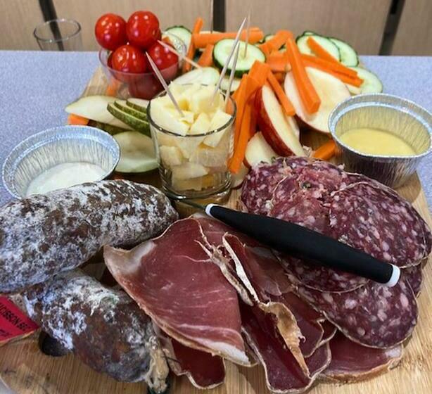 فندق De La Forêt