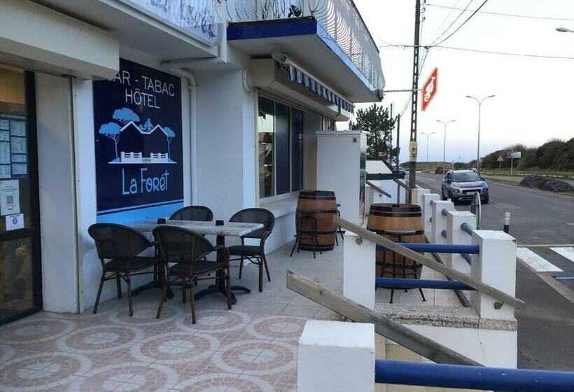 فندق De La Forêt