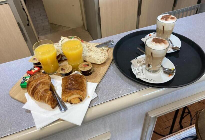 فندق De La Forêt