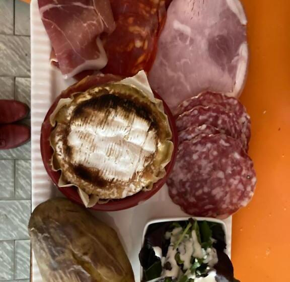 فندق De La Forêt