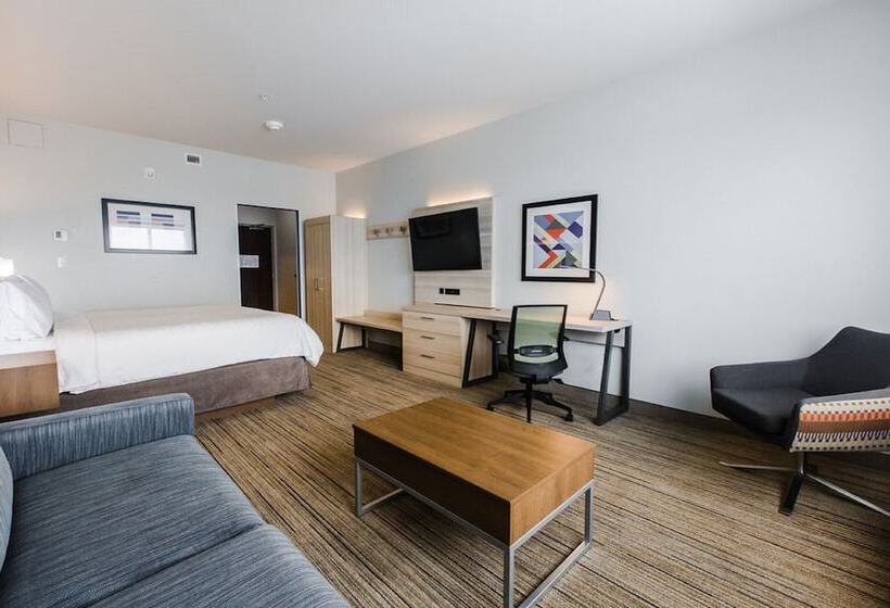 فندق Holiday Inn Express & Suites Edmonton N   St Albert, An Ihg