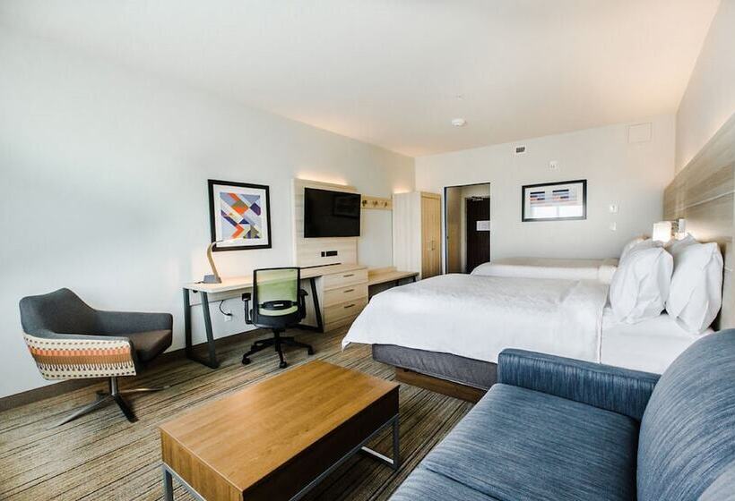 فندق Holiday Inn Express & Suites Edmonton N   St Albert, An Ihg