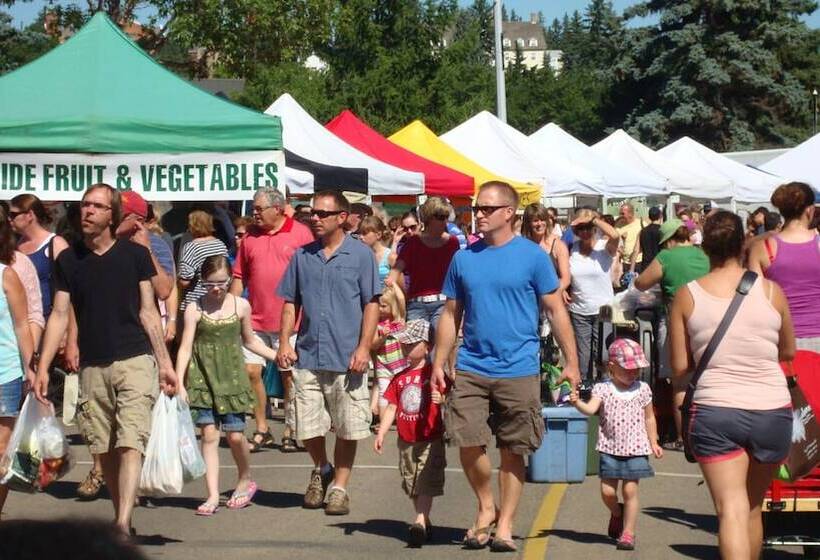 فندق Holiday Inn Express & Suites Edmonton N   St Albert, An Ihg