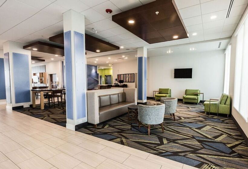 فندق Holiday Inn Express & Suites Edmonton N   St Albert, An Ihg