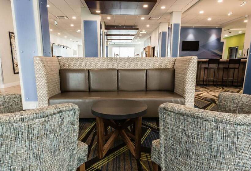 فندق Holiday Inn Express & Suites Edmonton N   St Albert, An Ihg