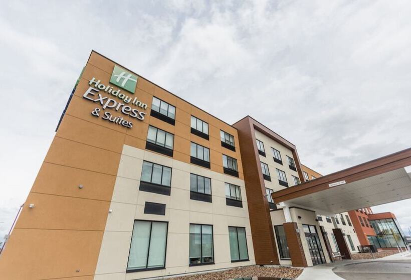 فندق Holiday Inn Express & Suites Edmonton N   St Albert, An Ihg