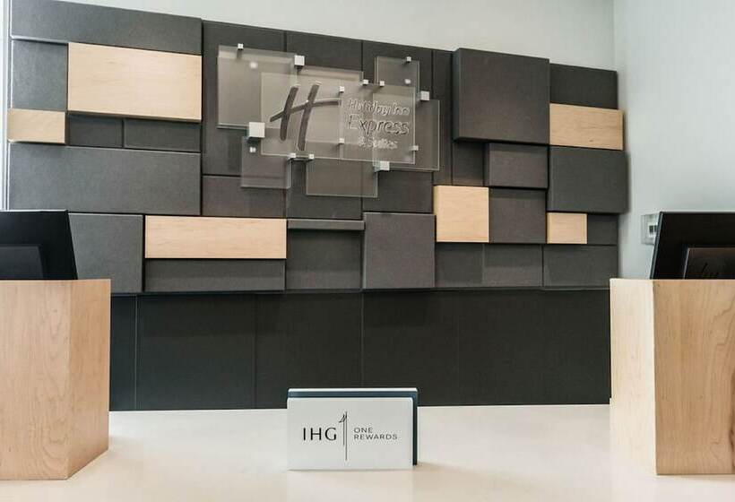 فندق Holiday Inn Express & Suites Edmonton N   St Albert, An Ihg