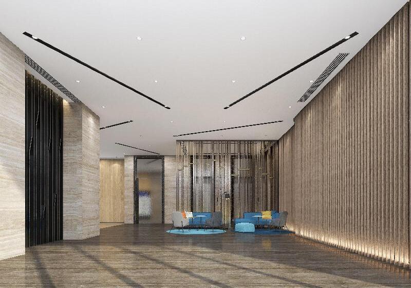 هتل Holiday Inn Express Urumqi Station By Ihg