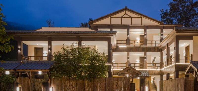 酒店 Howard Johnson Huashuiwan Hot Springs Resort Chengdu