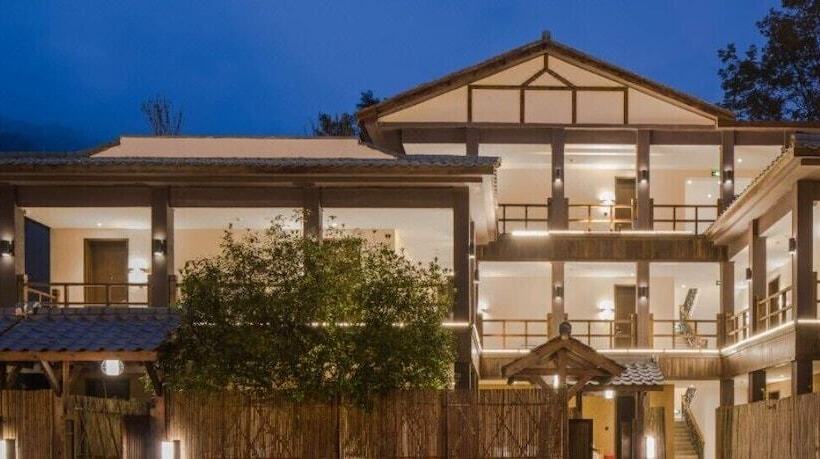 酒店 Howard Johnson Huashuiwan Hot Springs Resort Chengdu