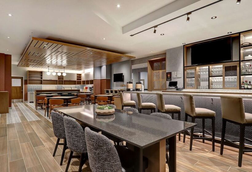 هتل Hyatt Place Prince George