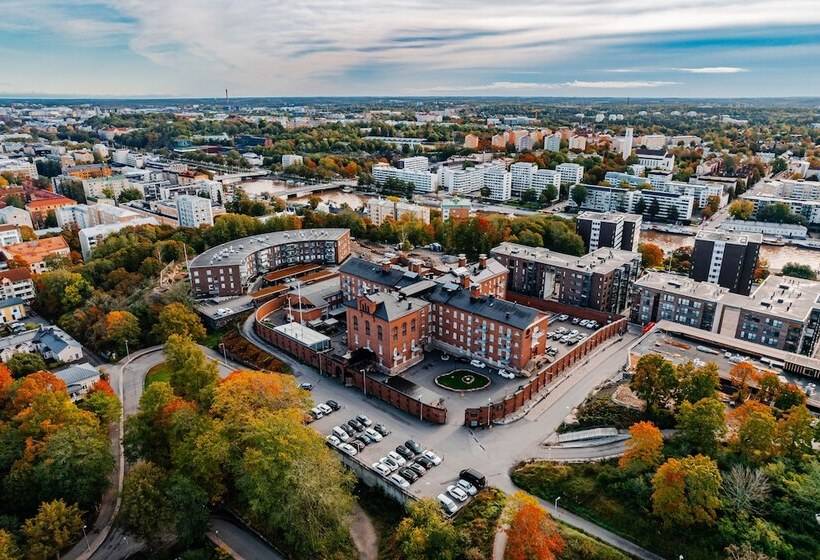 בית מלון כפרי Kakola