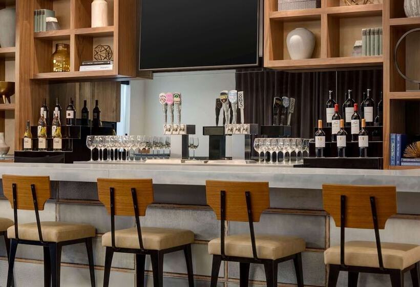 فندق La Quinta Inn & Suites By Wyndham Santa Rosa Sonoma