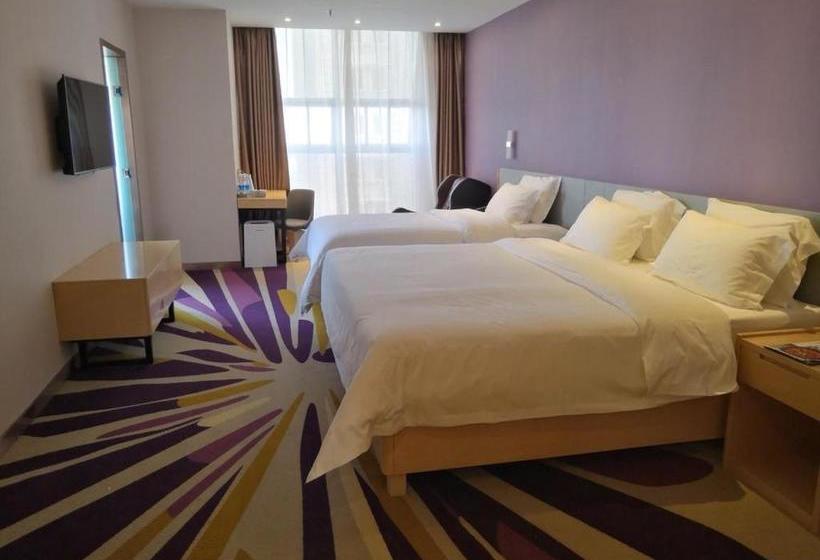 בית מלון כפרי City Comfort Inn Chengdu Tianfu Square Metro Station