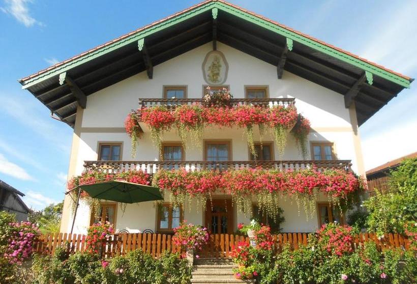 ホテル Lenzenhof, Familie Christian Und Stefanie Spitzl