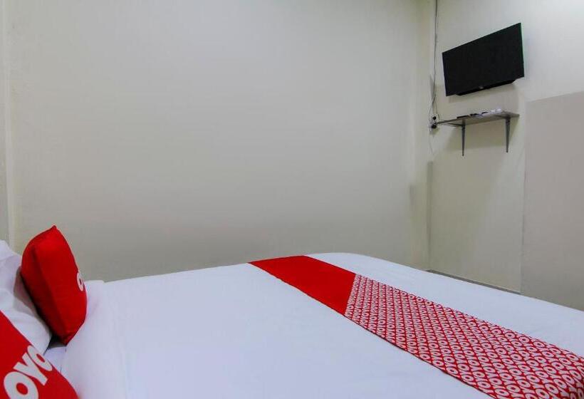 Отель Oyo 3334 Ratu Residence