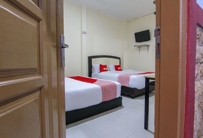 Отель Oyo 3334 Ratu Residence