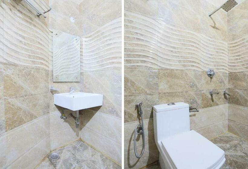 ホテル Oyo 65630  New Raj Kamal