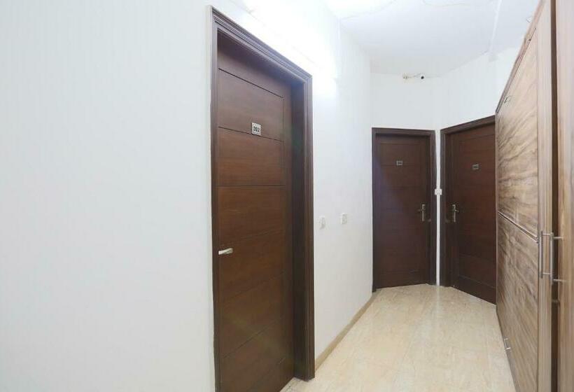 ホテル Oyo 65630  New Raj Kamal