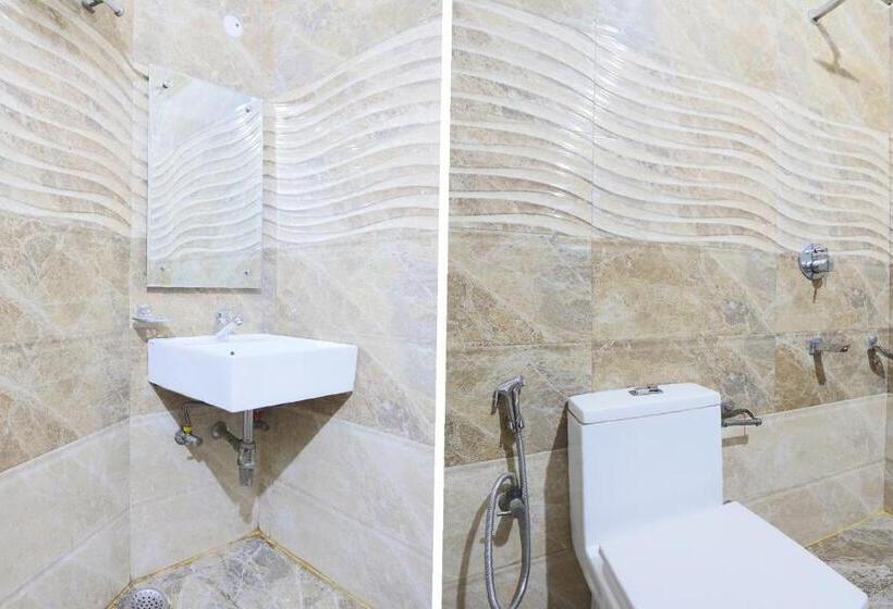 ホテル Oyo 65630  New Raj Kamal