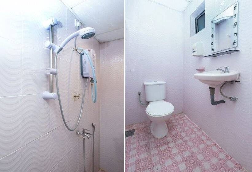 Hotel Oyo 89984 Noris Wang Homestay