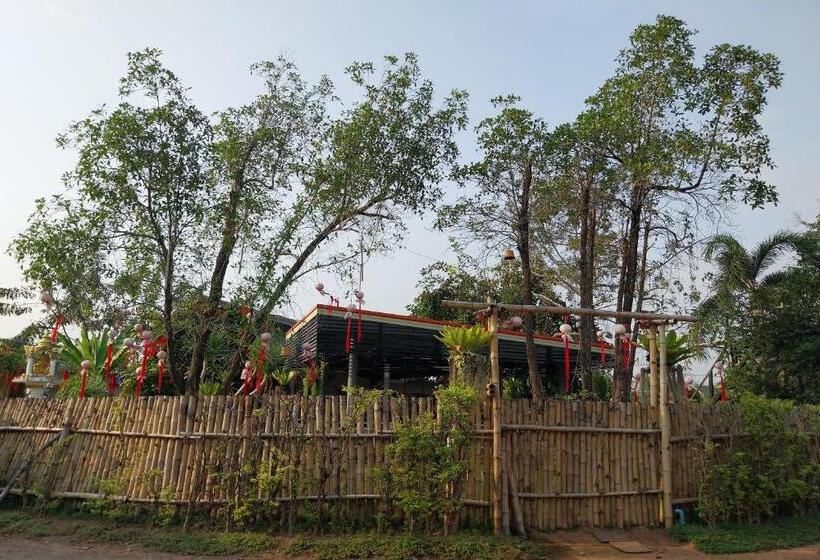 فندق Review Resort