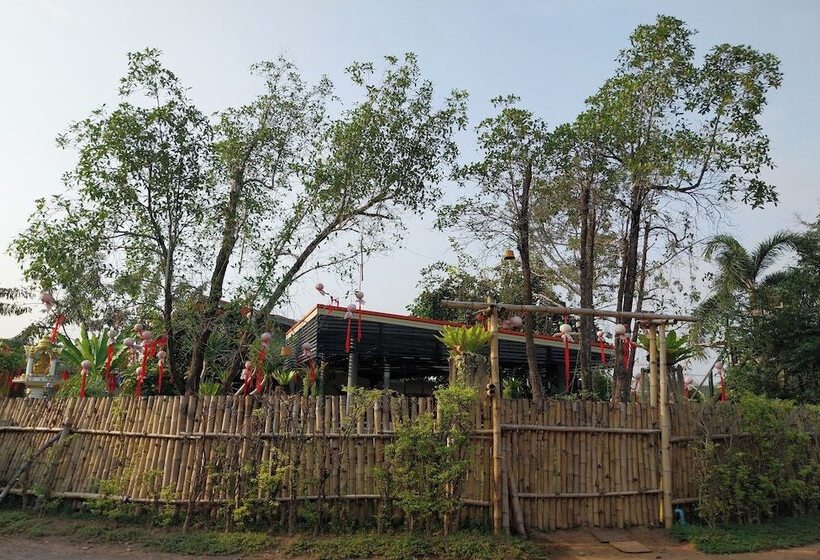 فندق Review Resort