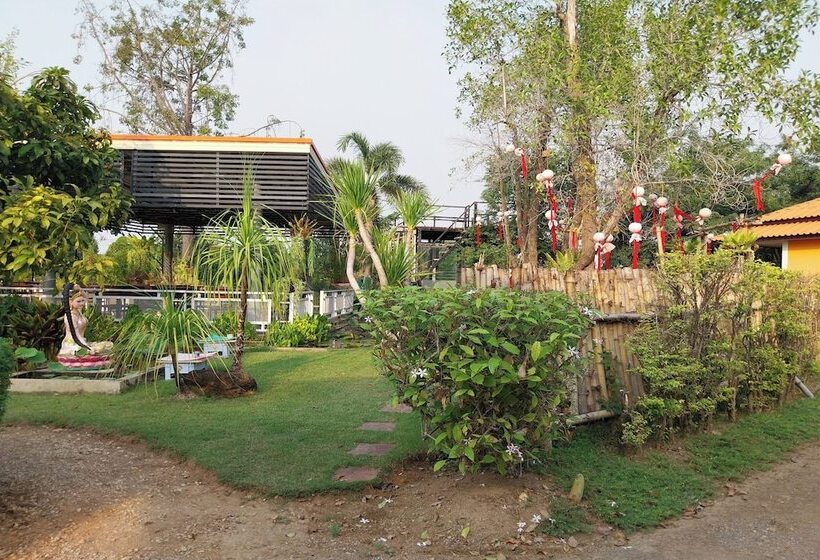 فندق Review Resort