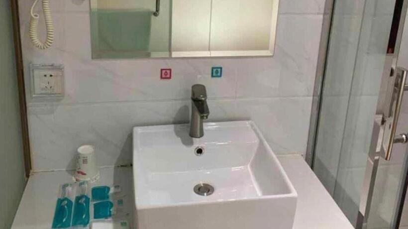 Pai Hotel·zhuhai Tangjia University Town