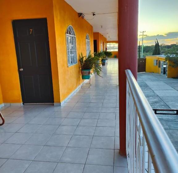 فندق Posada Santa Elena