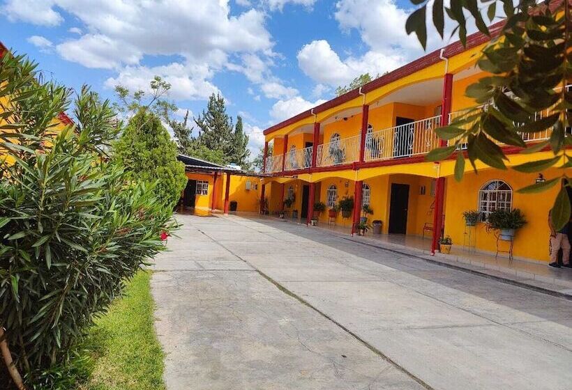 فندق Posada Santa Elena