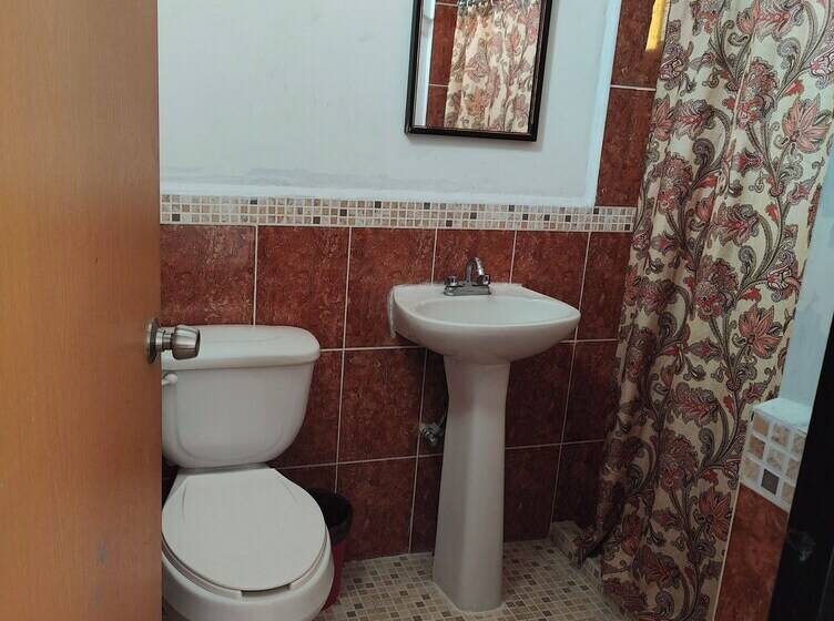 فندق Posada Santa Elena