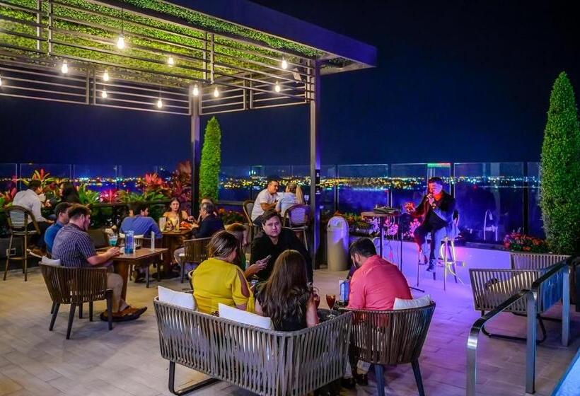 River Garden Hotel & Suites