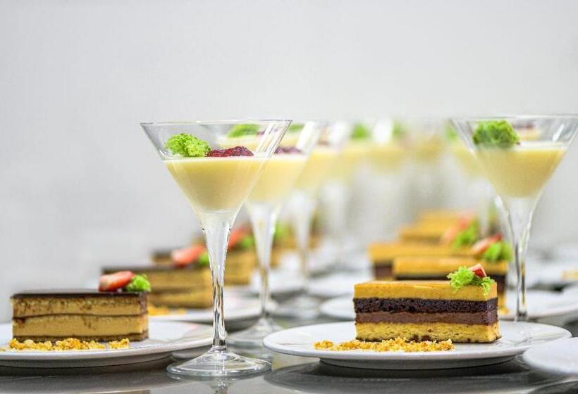 River Garden Hotel & Suites