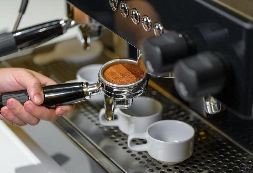 River Garden Hotel & Suites