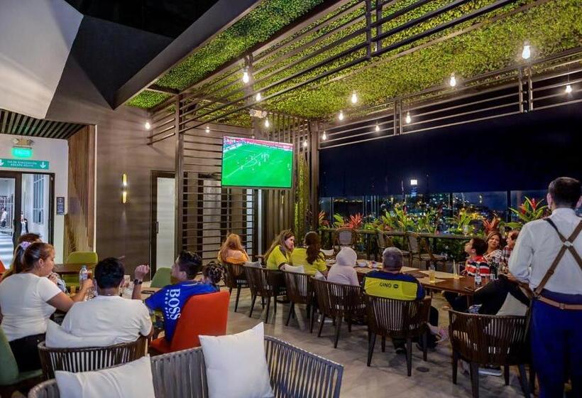 River Garden Hotel & Suites