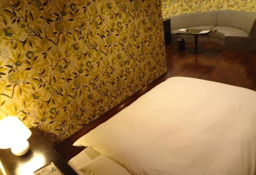 Royal Hotel Uohachi Bettei