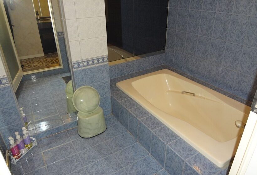 Royal Hotel Uohachi Bettei