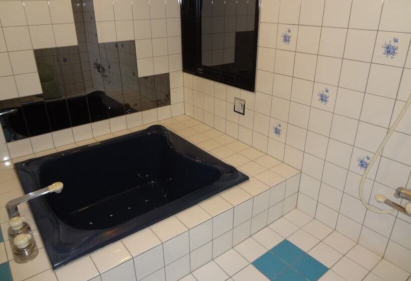 Royal Hotel Uohachi Bettei