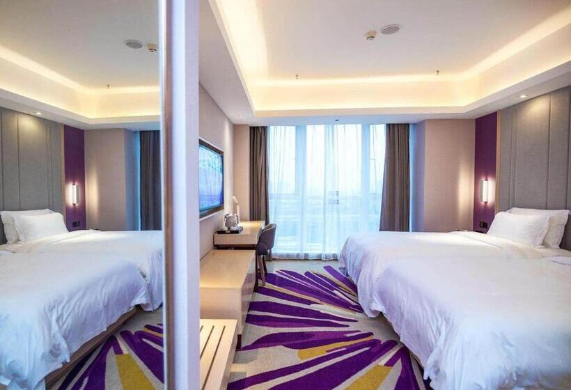 Lavande Hotel Chongqing West Station Baguo Cheng