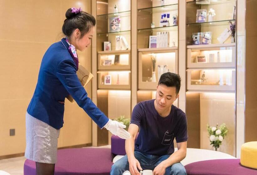 Lavande Hotels·foshan Zhoucun Ligang Road Xunfenggang Metro Station